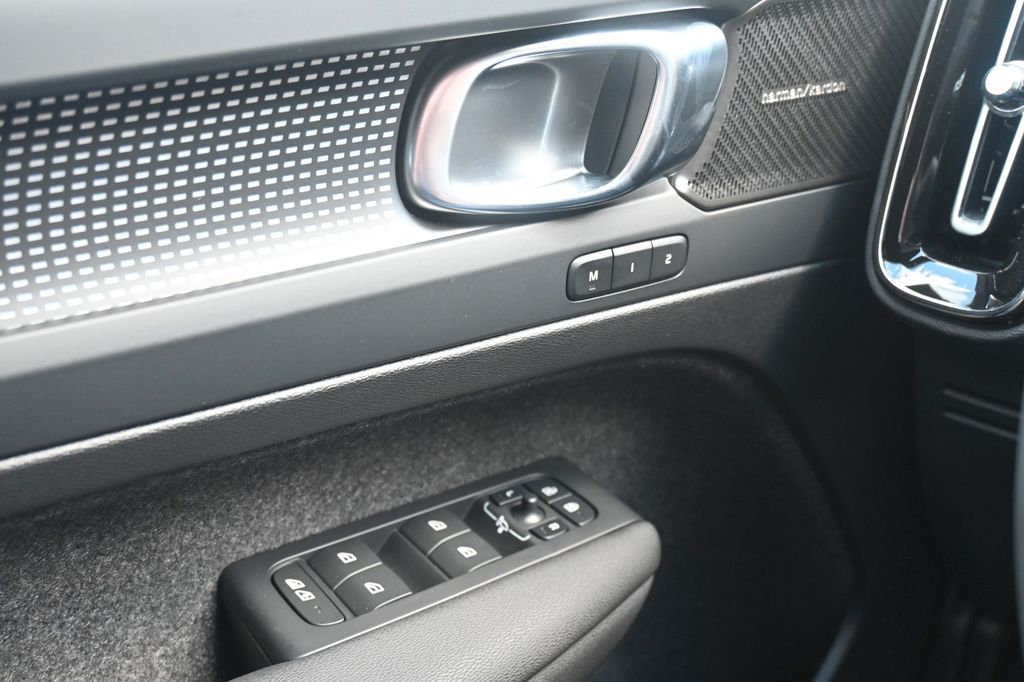 Volvo XC40 2024