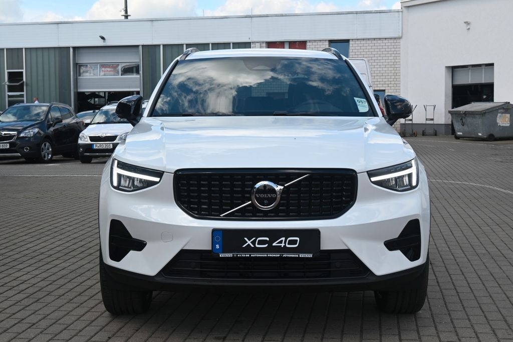 Volvo XC40 2024