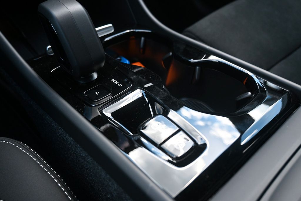 Volvo XC40 2024