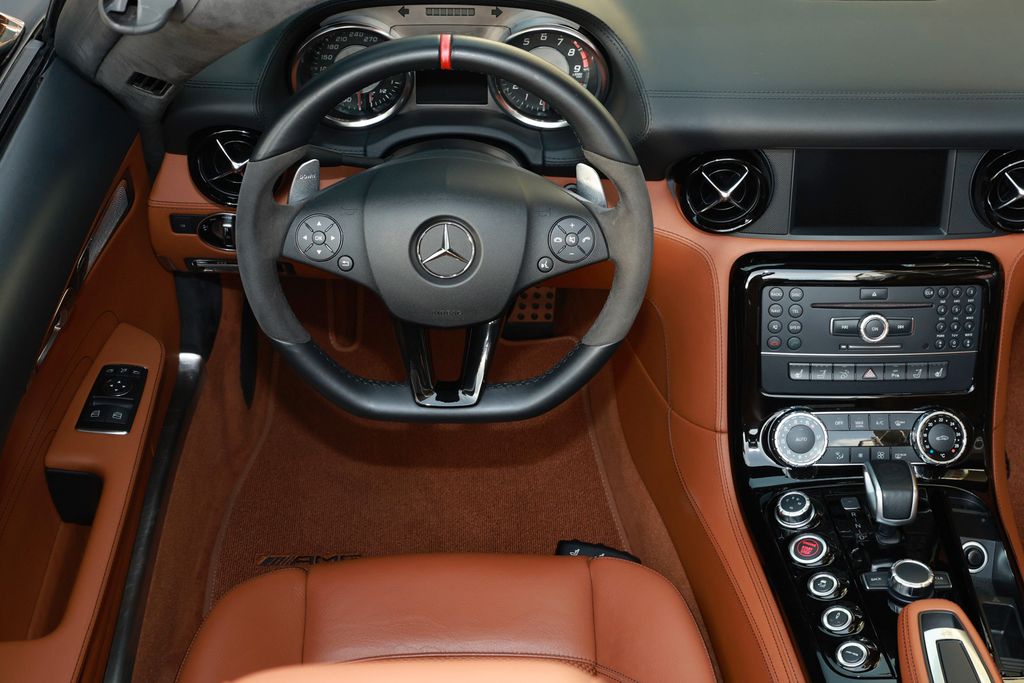 Mercedes-Benz SLS AMG 2013