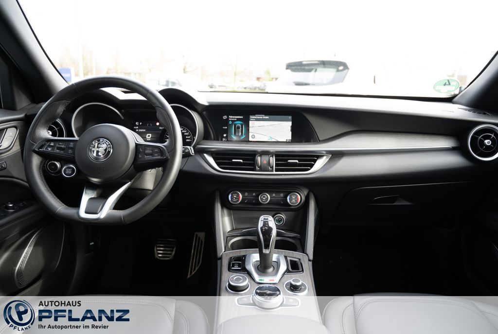 Alfa Romeo Stelvio 2023