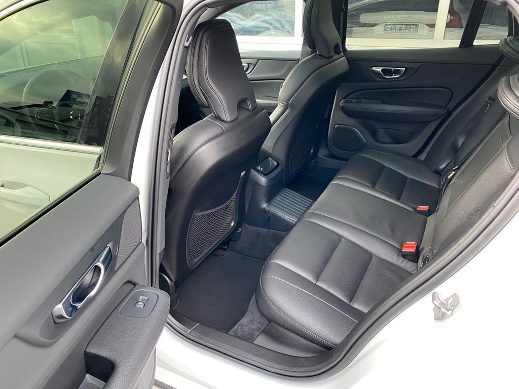 Volvo V60 2020