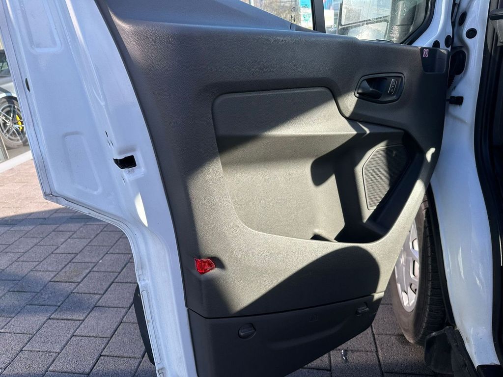 Ford Transit 2021