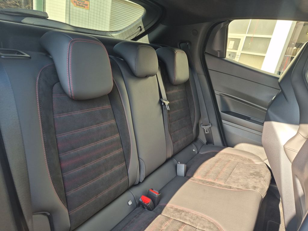 Alfa Romeo Junior 2025