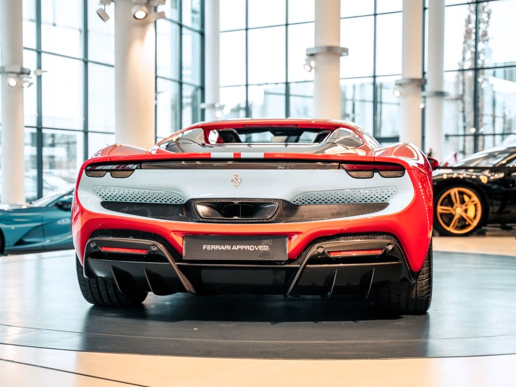 Ferrari 296 GTS 2022