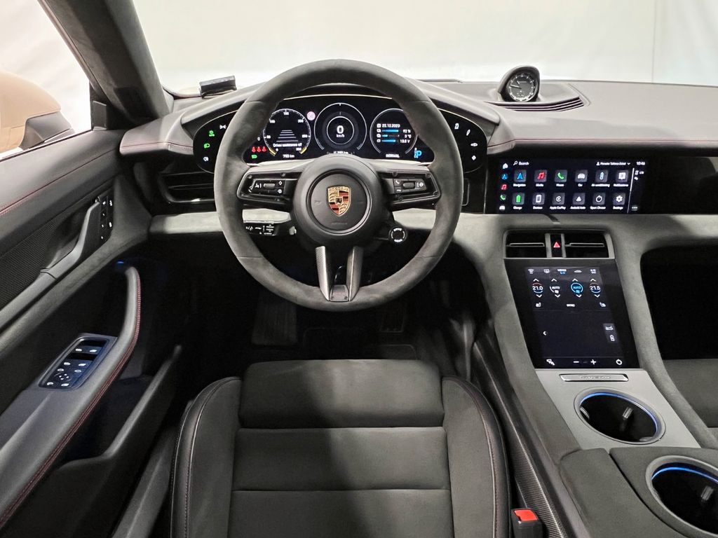 Porsche Taycan 2023