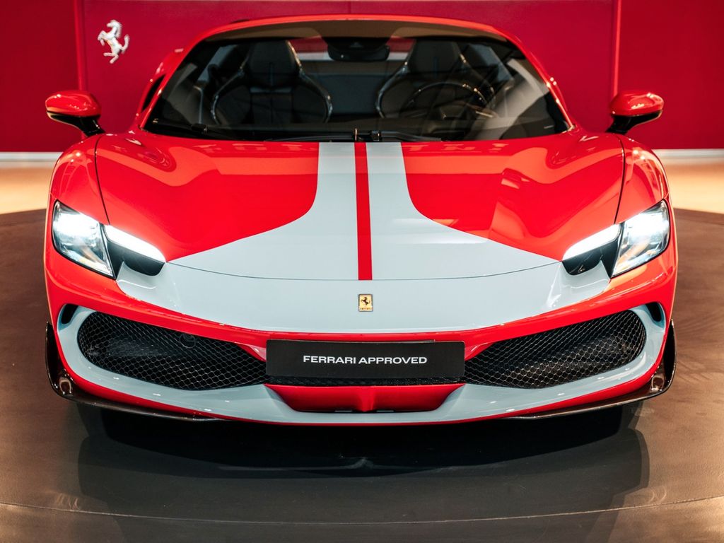 Ferrari 296 GTS 2022