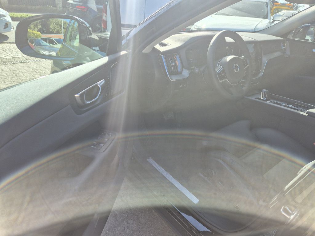 Volvo XC60 2025