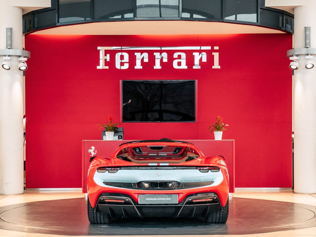 Ferrari 296 GTS 2022