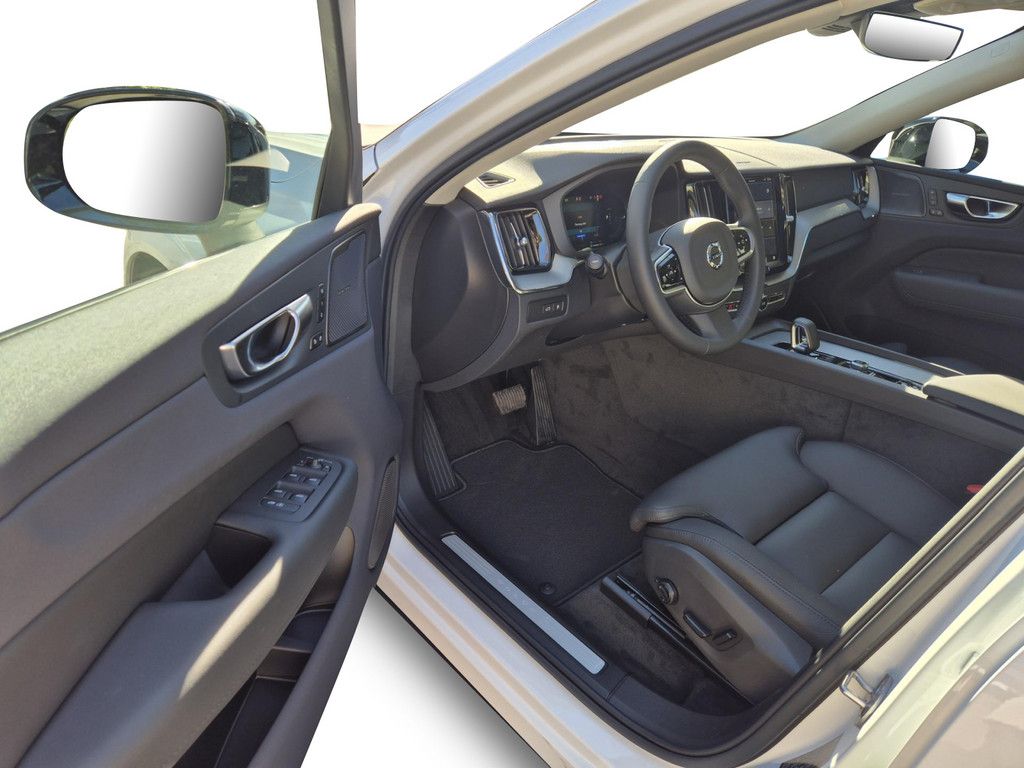 Volvo XC60 2025