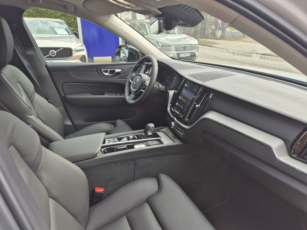 Volvo XC60 2025