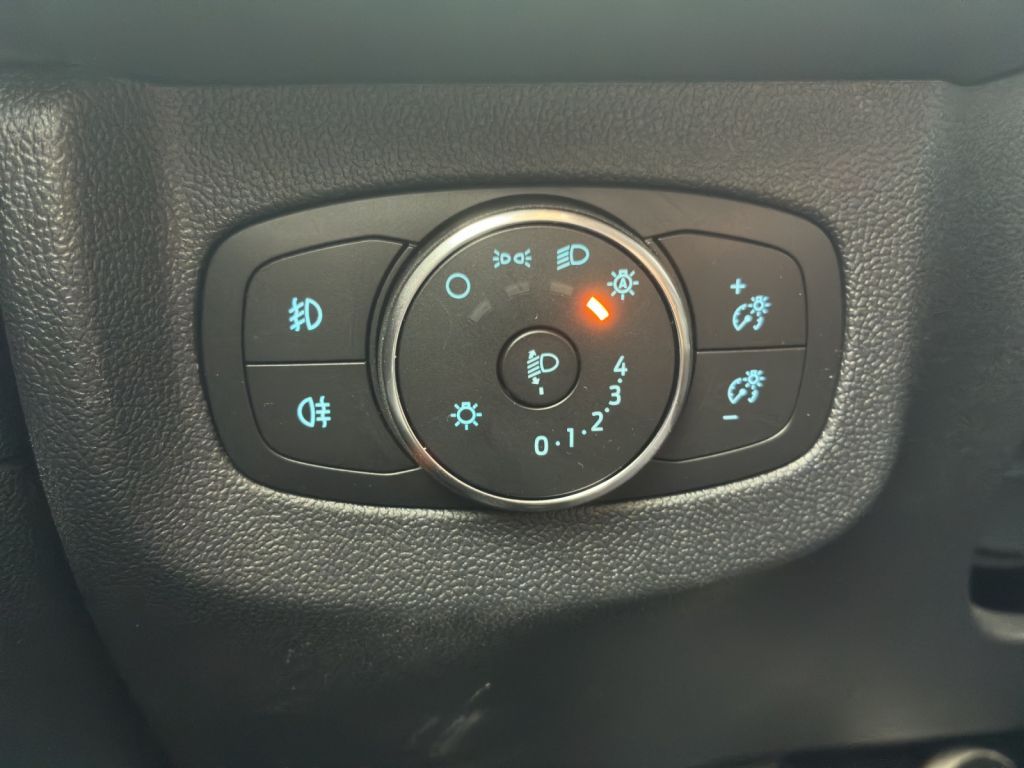 Ford Tourneo Courier 2025