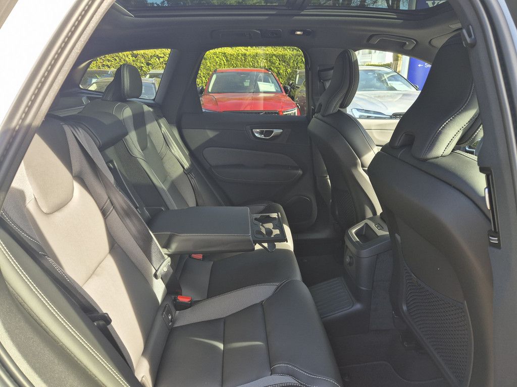 Volvo XC60 2025