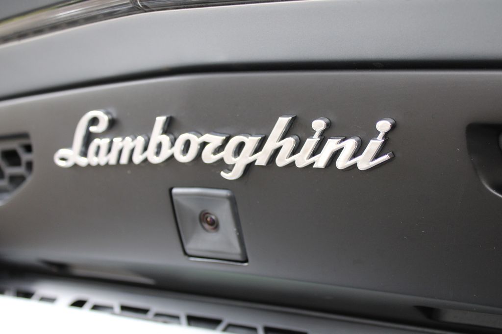 Lamborghini Aventador 2015