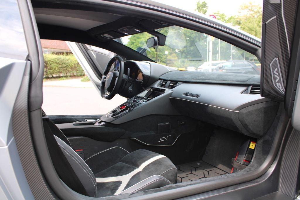 Lamborghini Aventador 2015