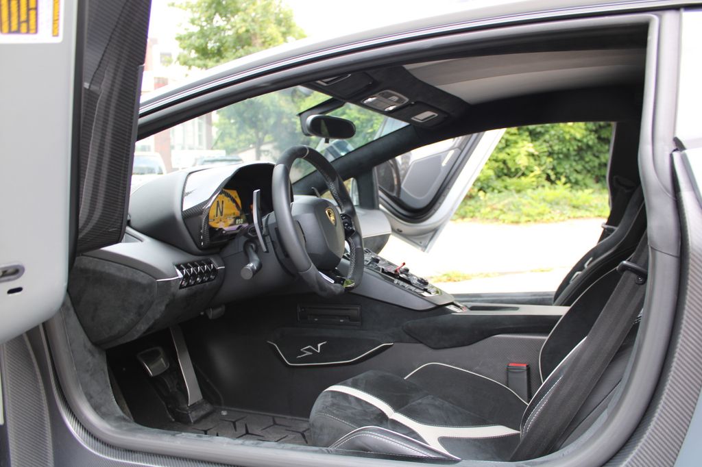 Lamborghini Aventador 2015