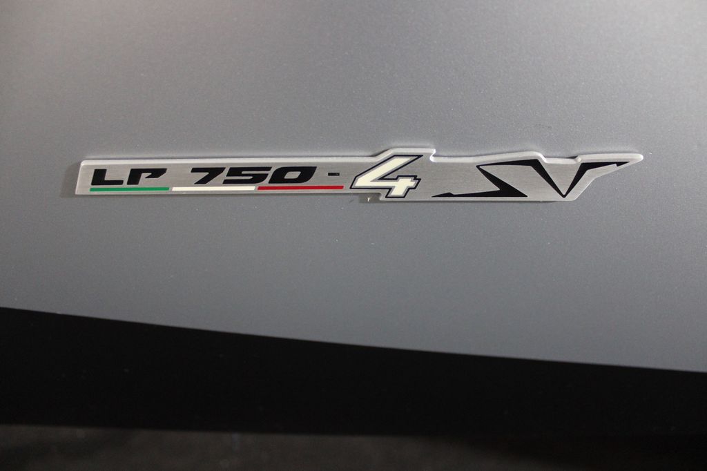 Lamborghini Aventador 2015