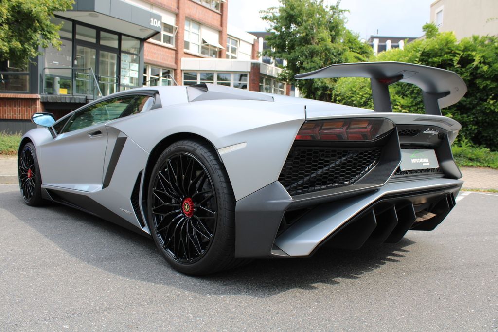 Lamborghini Aventador 2015