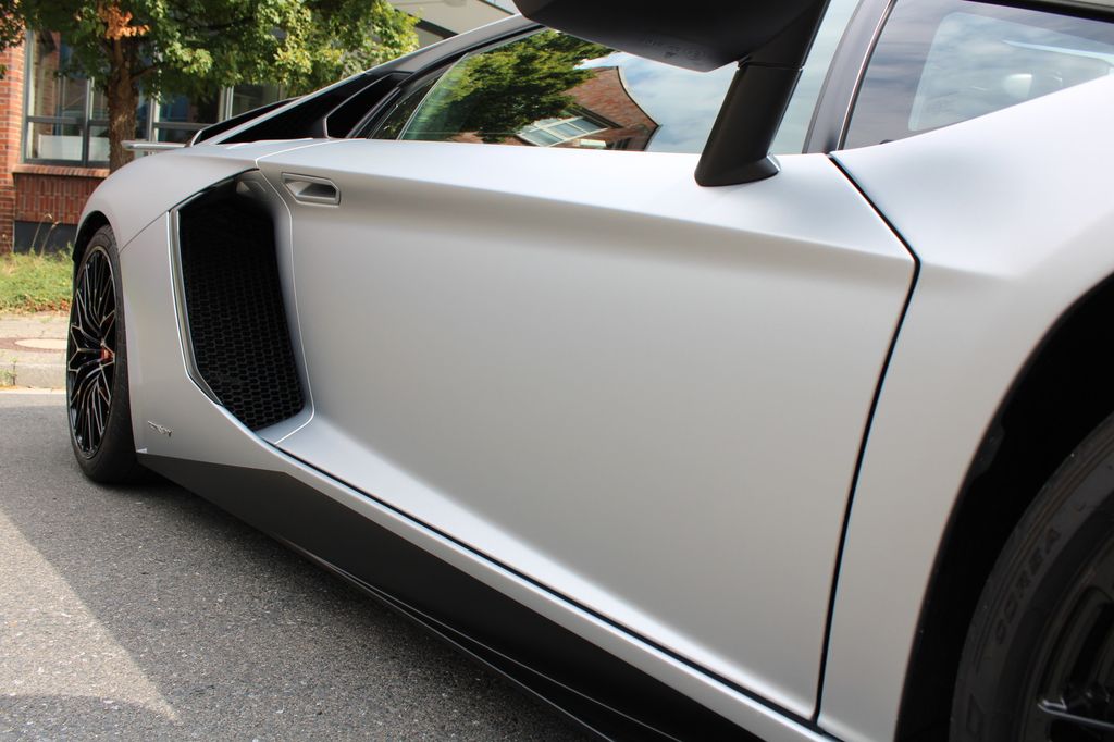 Lamborghini Aventador 2015