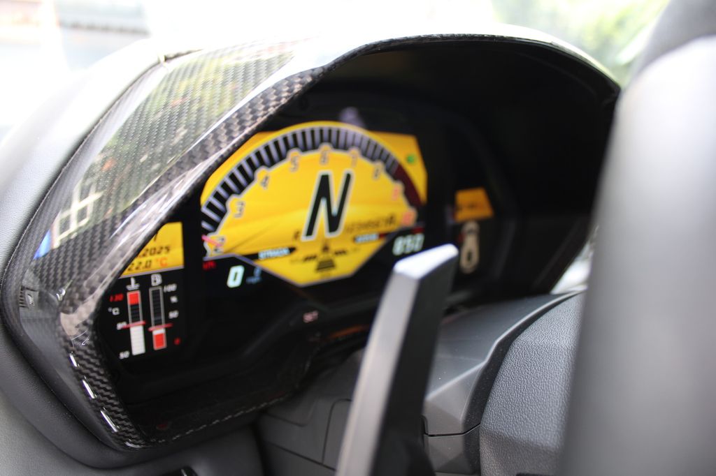 Lamborghini Aventador 2015