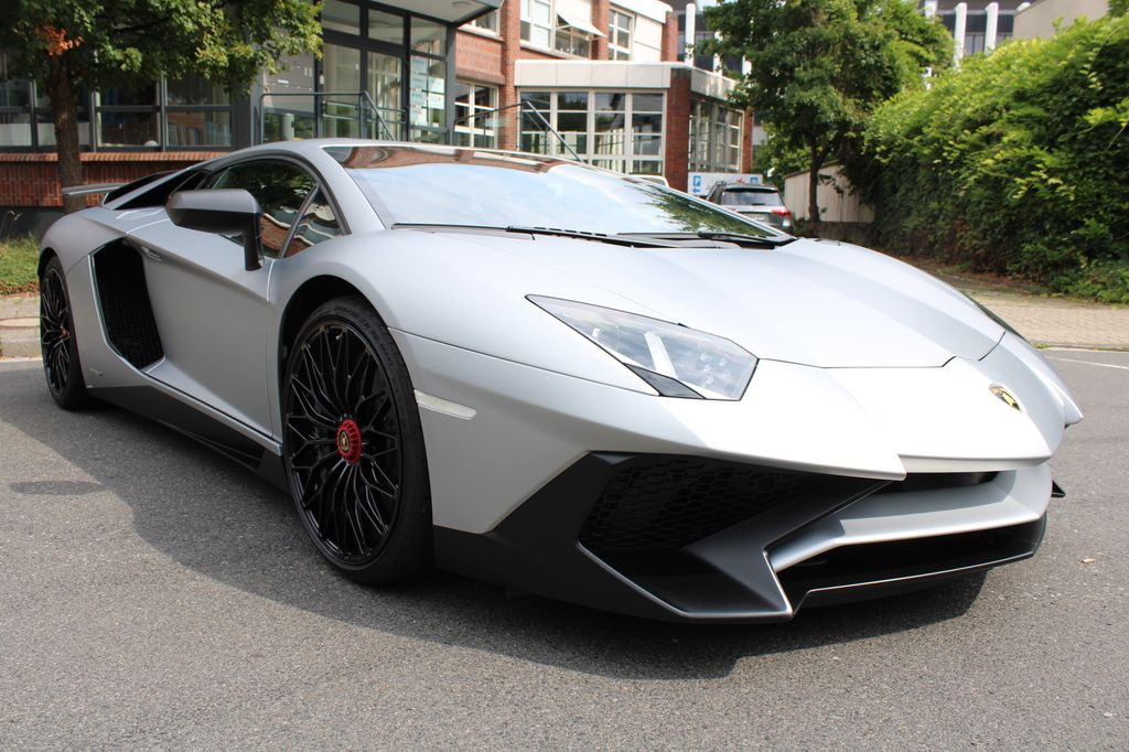 Lamborghini Aventador 2015