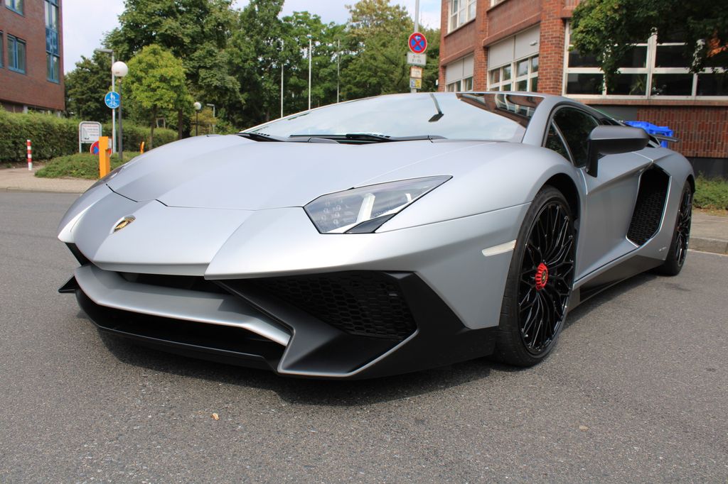 Lamborghini Aventador 2015