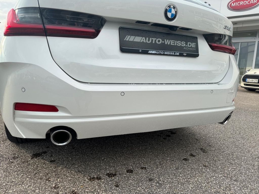 BMW 318 2022
