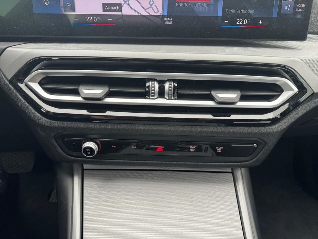 BMW 318 2022
