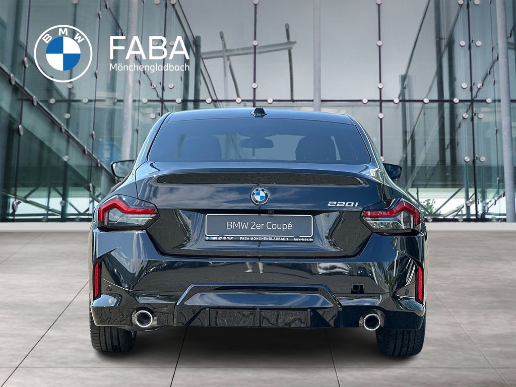 BMW 220