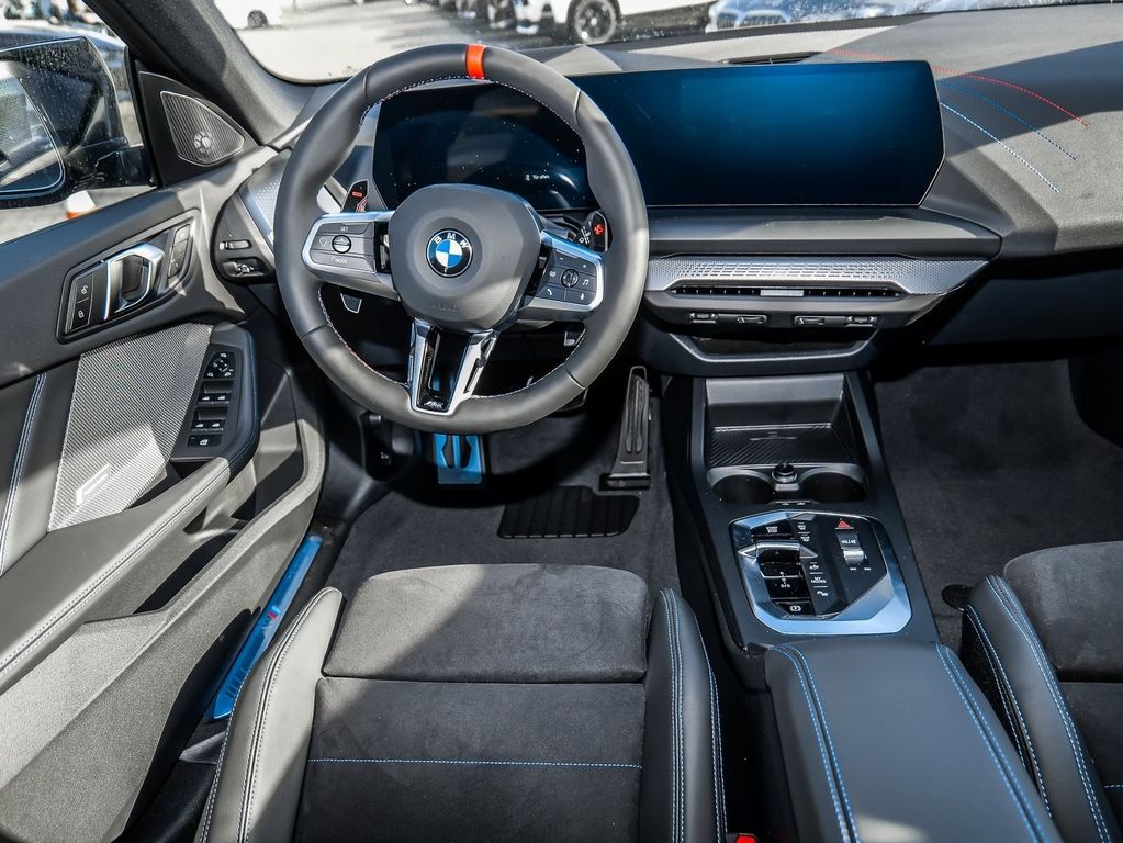 BMW M235 2025