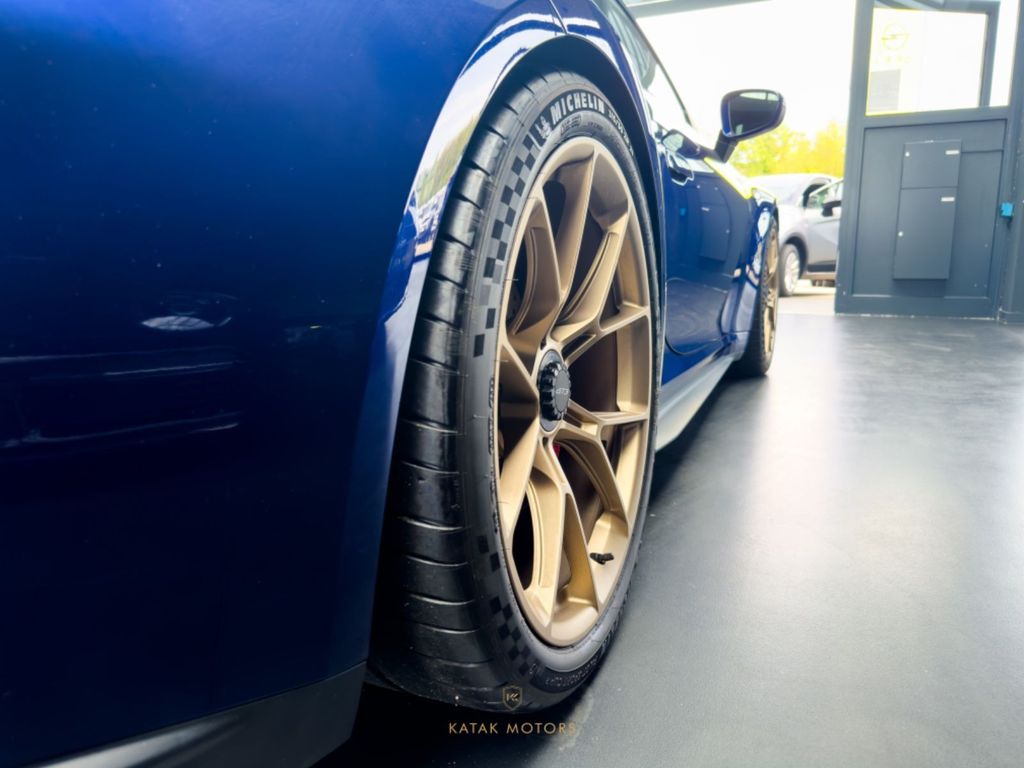 Porsche 992 2024
