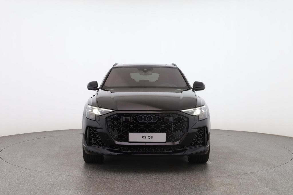 Audi RSQ8 2025