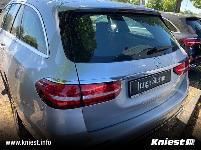 Mercedes-Benz E 220 2021