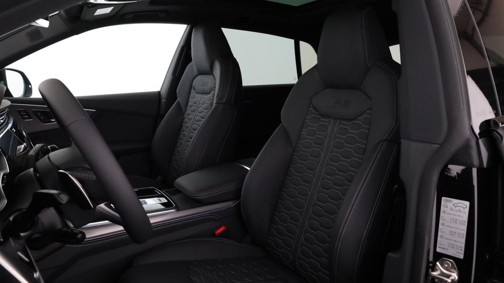 Audi RSQ8 2025