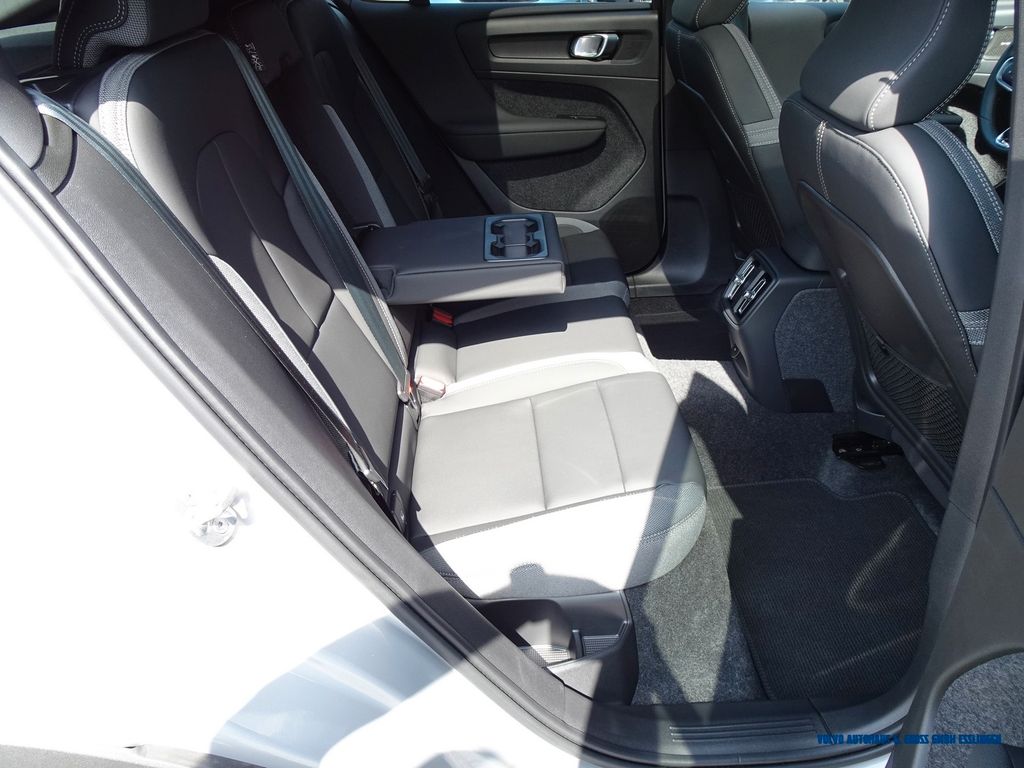 Volvo C40 2024