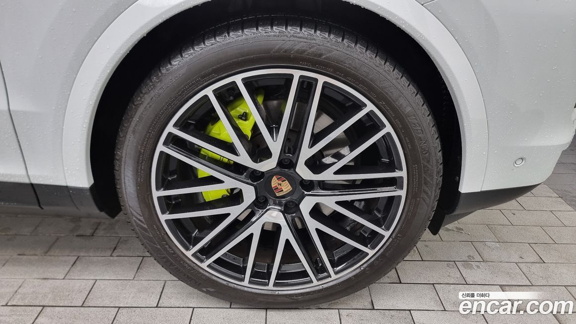 Porsche Cayenne 2025