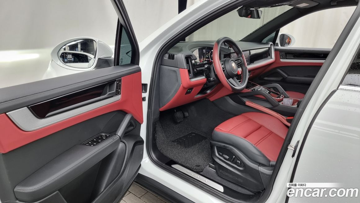 Porsche Cayenne 2025