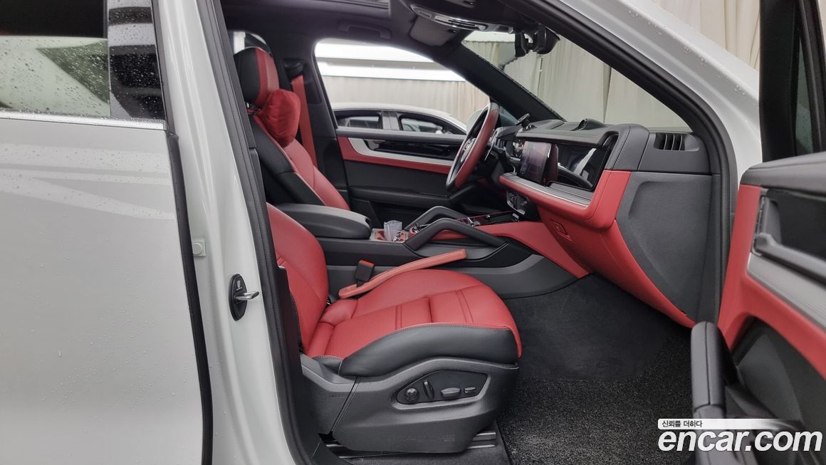 Porsche Cayenne 2025