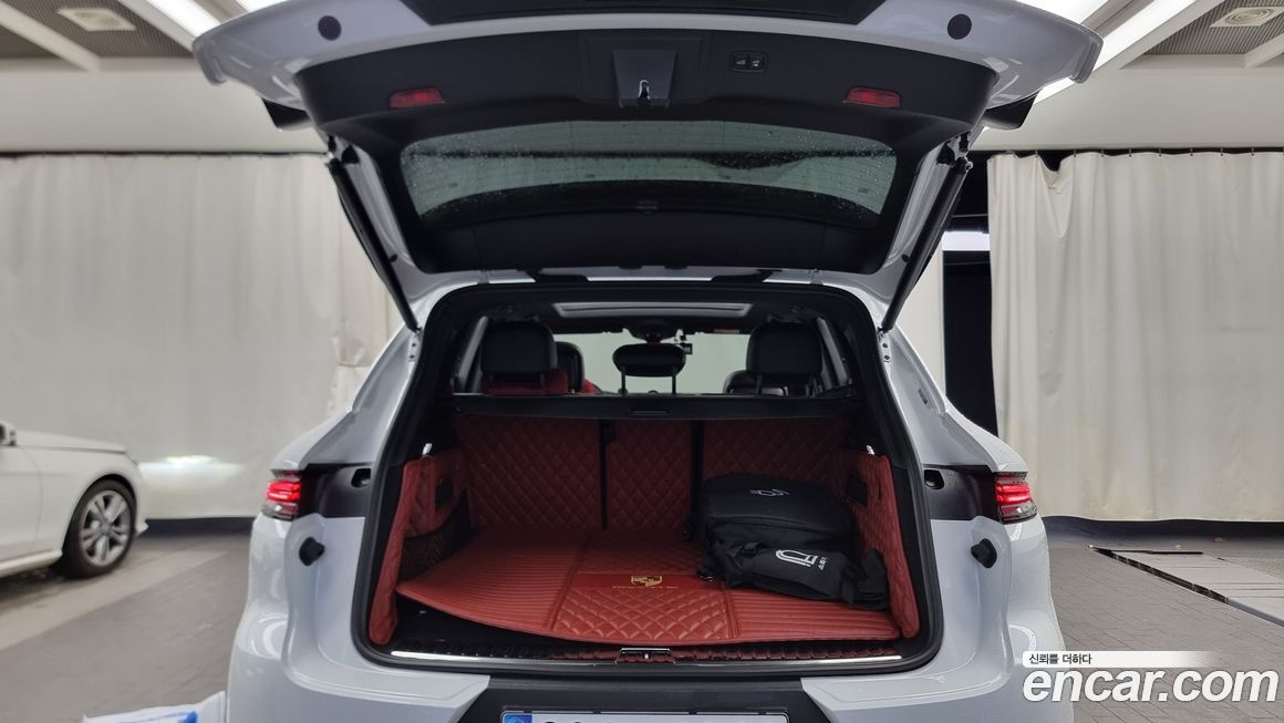 Porsche Cayenne 2025