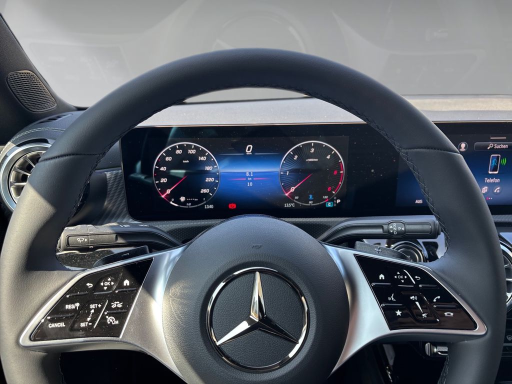 Mercedes-Benz CLA 200 2025