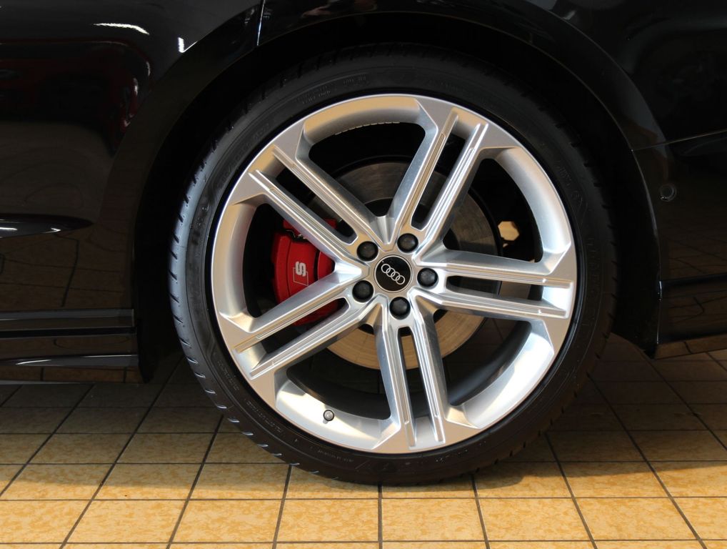 Audi S8 2021