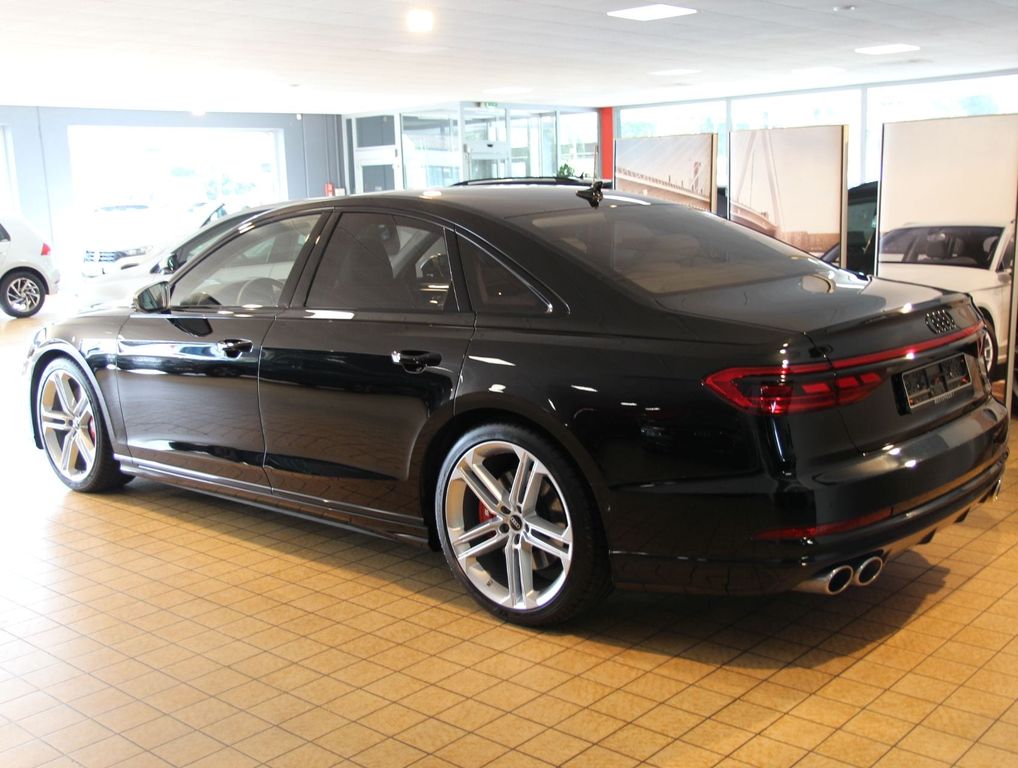 Audi S8 2021