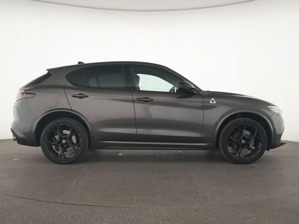 Alfa Romeo Stelvio 2022