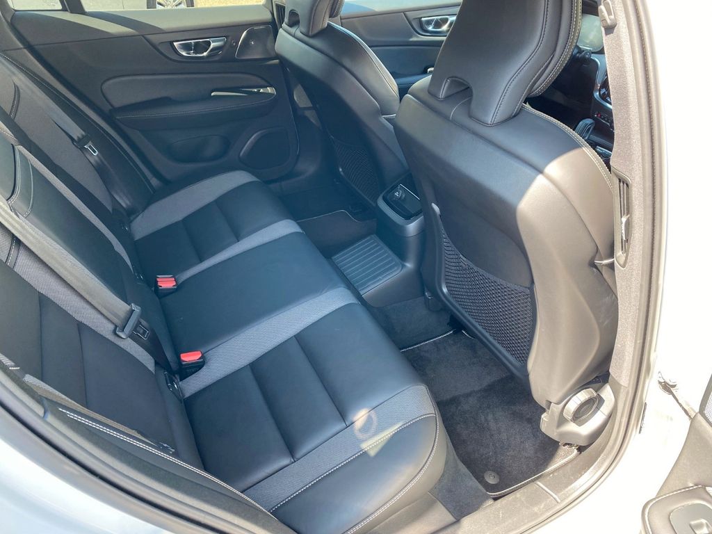 Volvo V60 2020