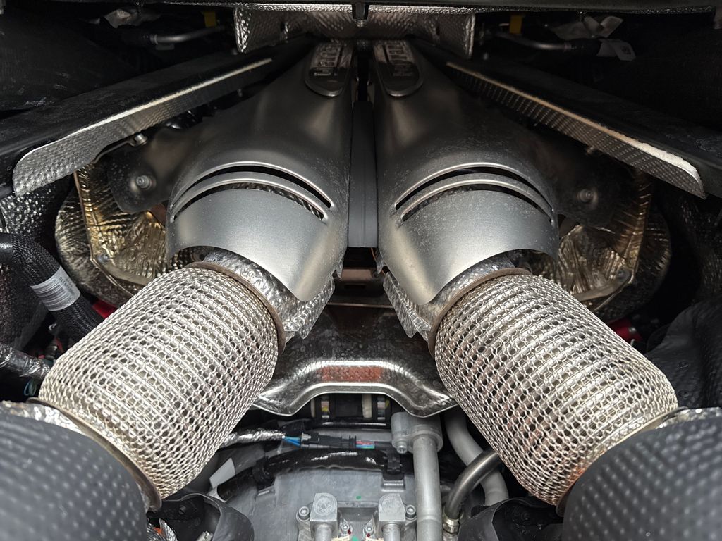 Ferrari 296 GTS 2024