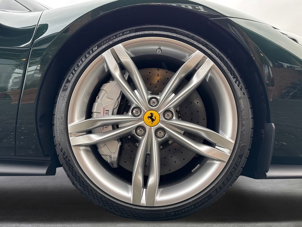 Ferrari 296 GTS 2024