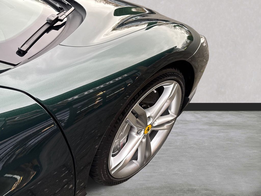 Ferrari 296 GTS 2024