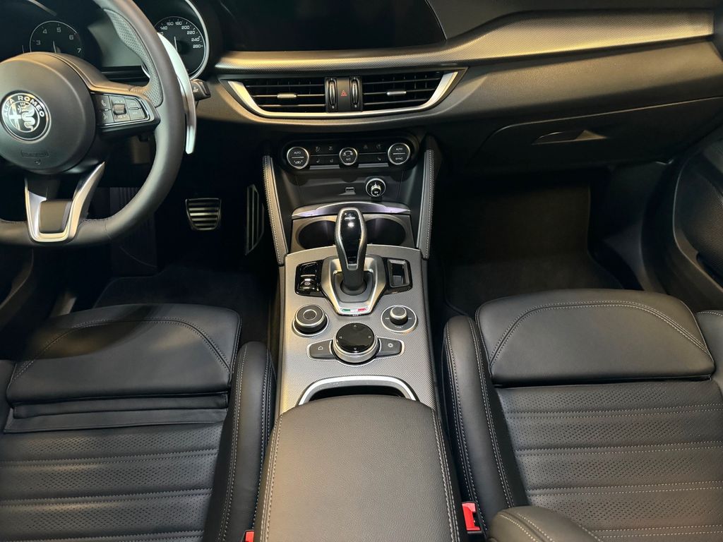 Alfa Romeo Stelvio 2022