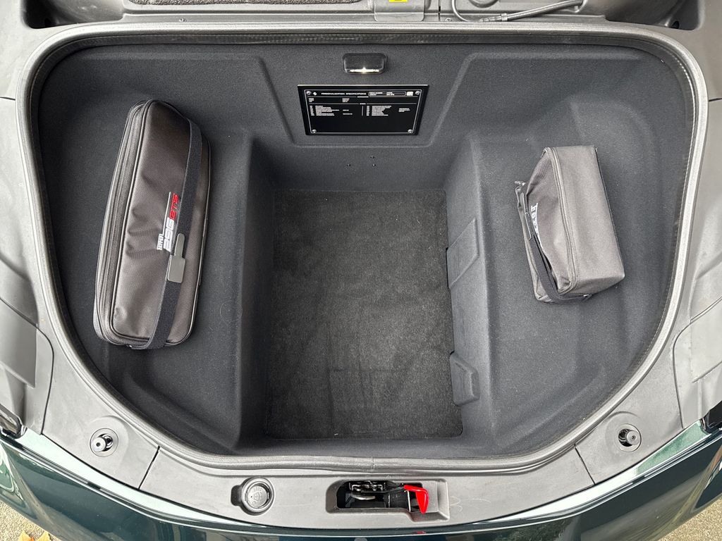 Ferrari 296 GTS 2024