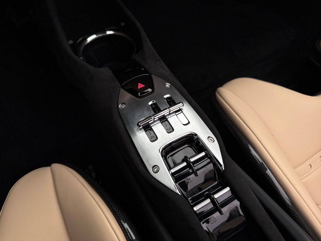 Ferrari 296 GTS 2024